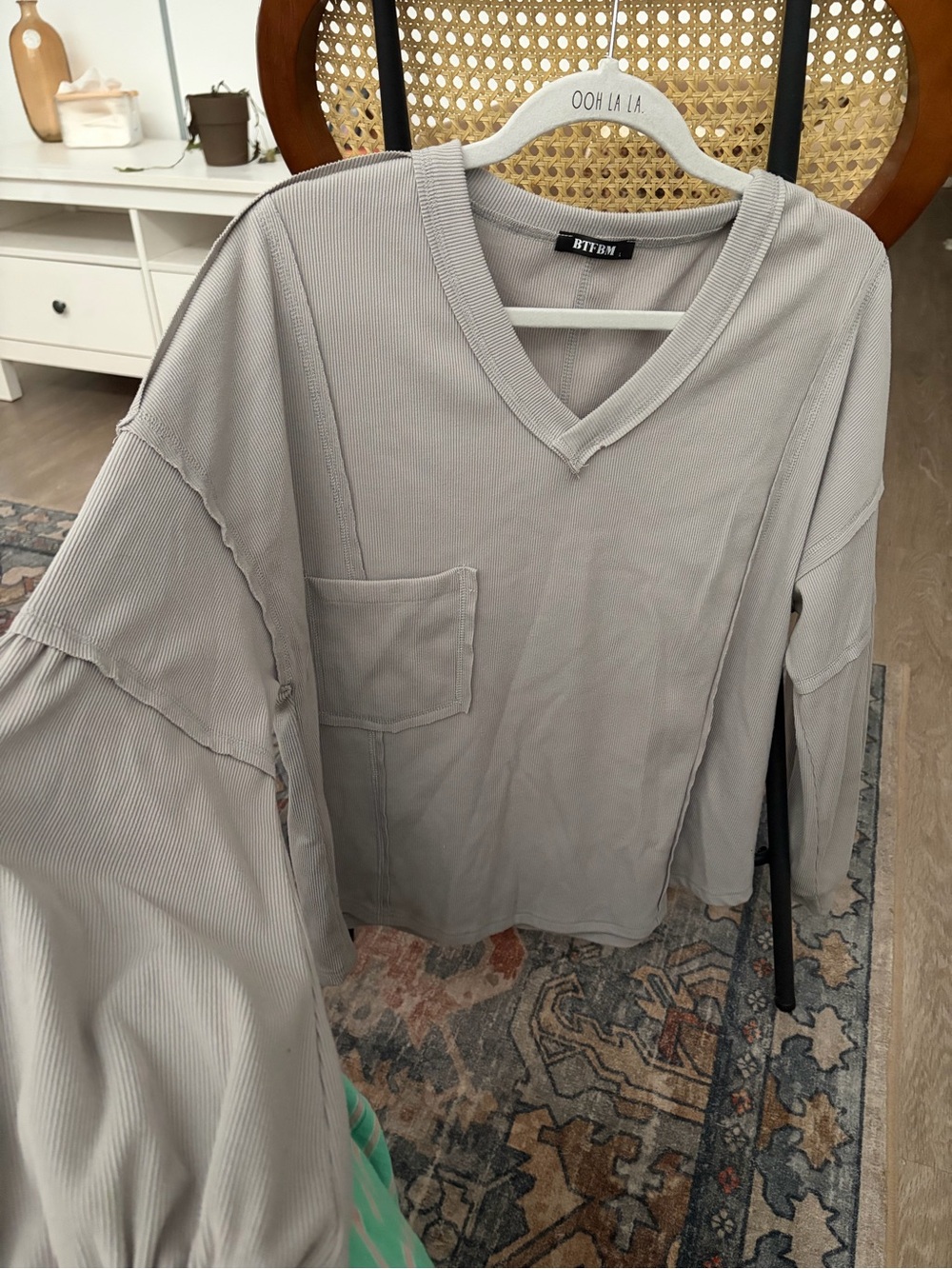 BTFBM Women's V-Neck Pocket Sweater in Light Gray